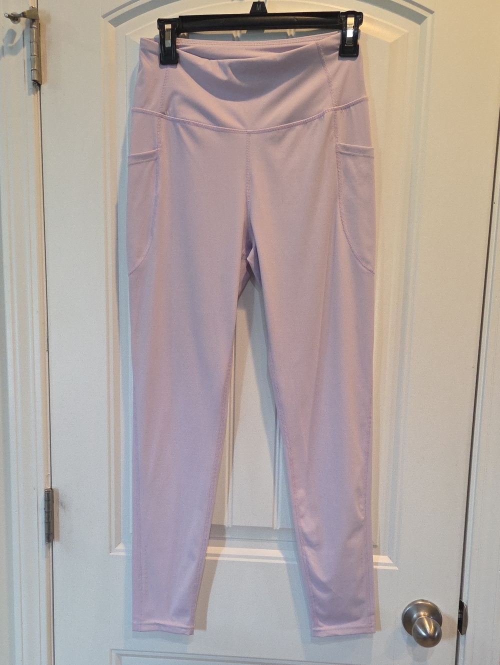 High-Waist Lavender Performance Leggings with Side Pockets